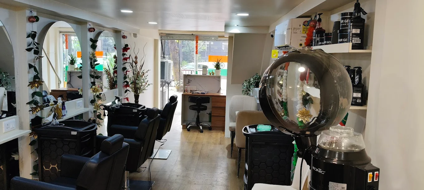 IINFINIITE Beauty Studio Full Interior View